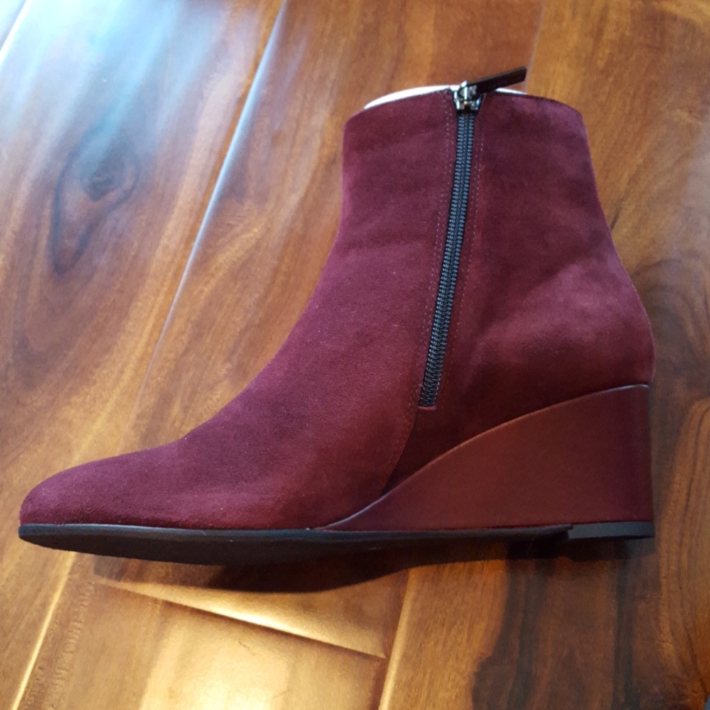 NEW Aquatalia Julianna Suede Wedge Booties - Picture 6 of 13